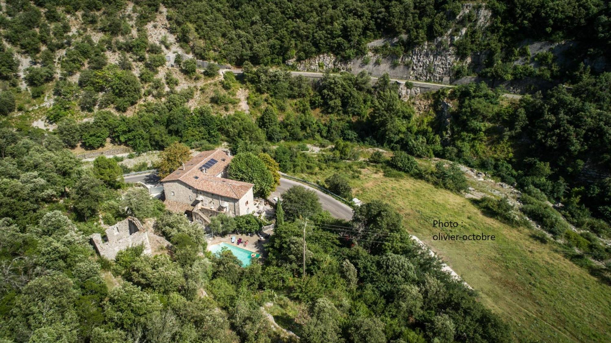 Domaine De La Carriere Sumène Exterior foto